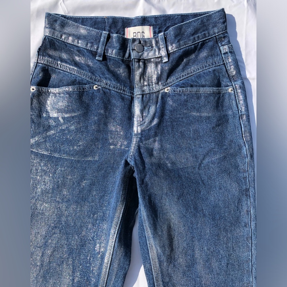 UO silver metallic cowboy jeans-size 27 - Picture 5 of 14